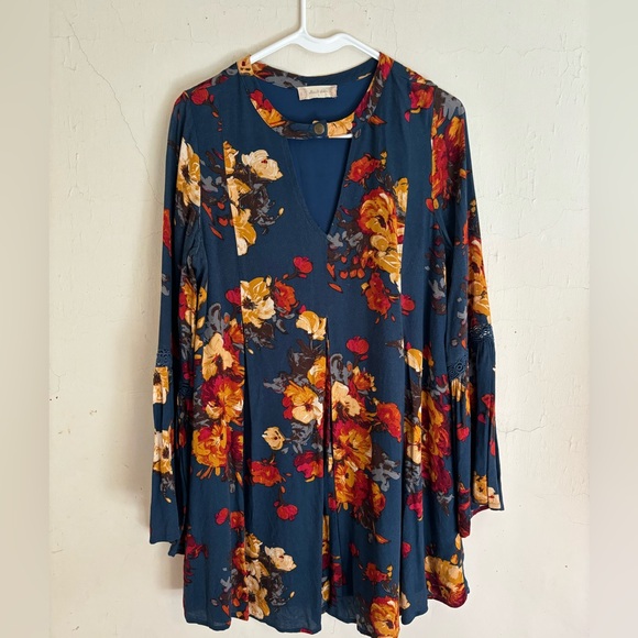 Altar'd State Dresses & Skirts - Altared State blue floral V neck dress long bell sleeves size S